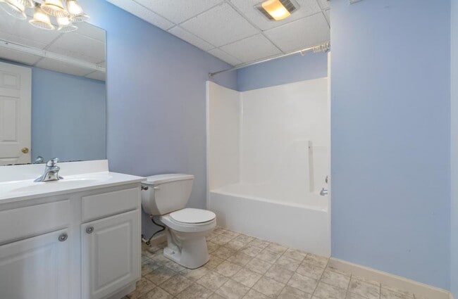Building Photo - 1172 Heron Ct