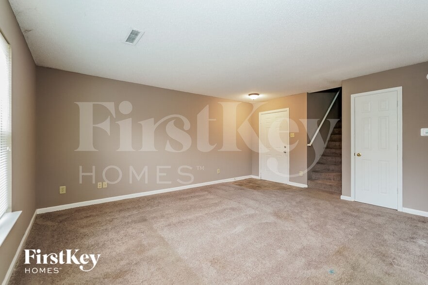 Building Photo - 2925 Redland Ln