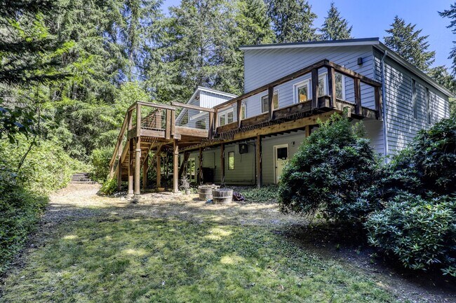Building Photo - 3 Bedroom Home on Peaceful Property