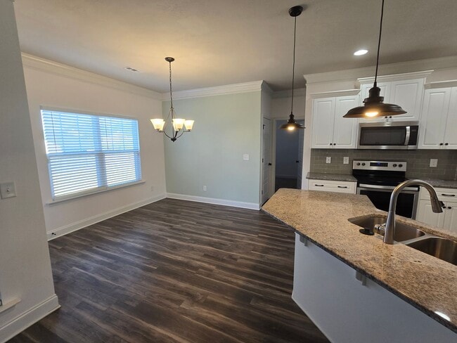 Building Photo - 306 Brickyard Creek Ct