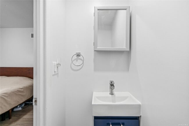 Building Photo - 181 Schley Ave