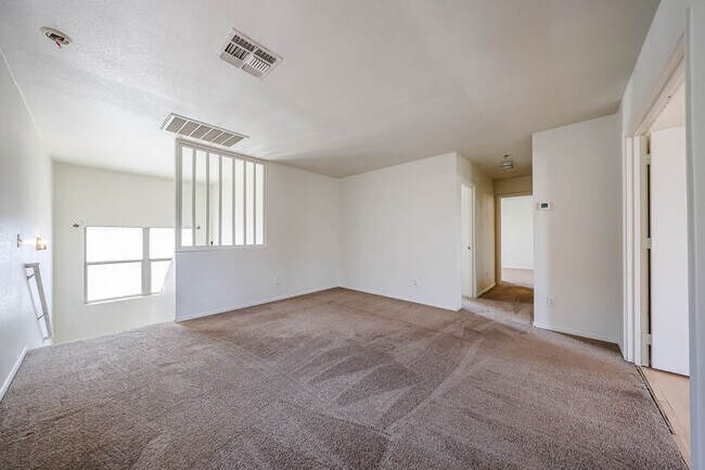 Building Photo - 11816 W Rosewood Dr