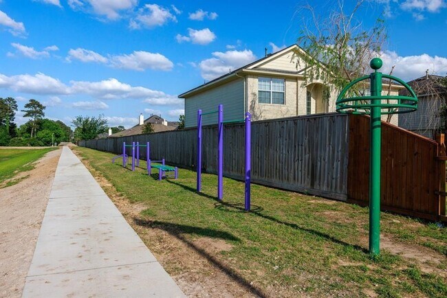 Building Photo - 15615 Forest Creek Farms Dr