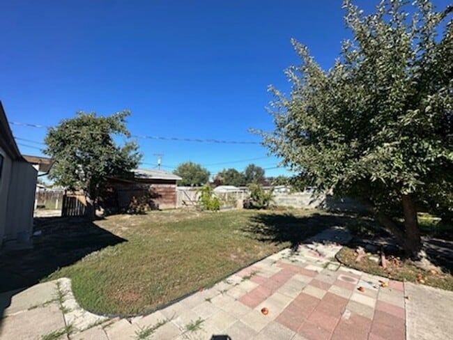 Building Photo - 2928 W Lehi Dr