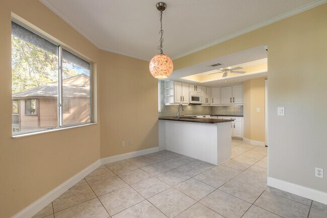 Building Photo - 24 Pinehurst Pl