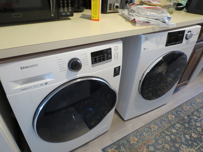 Building Photo - 97 Highland Rd