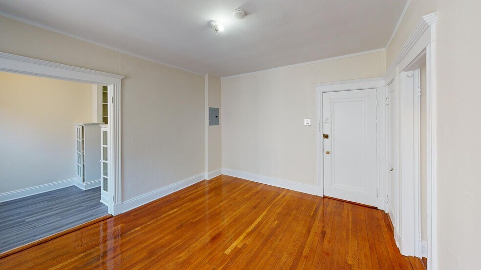 Building Photo - 231 Park Dr