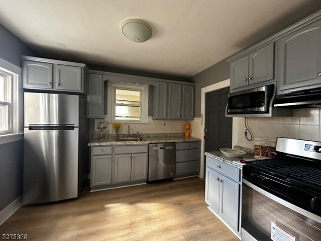 Building Photo - 46 Elmwood Ave