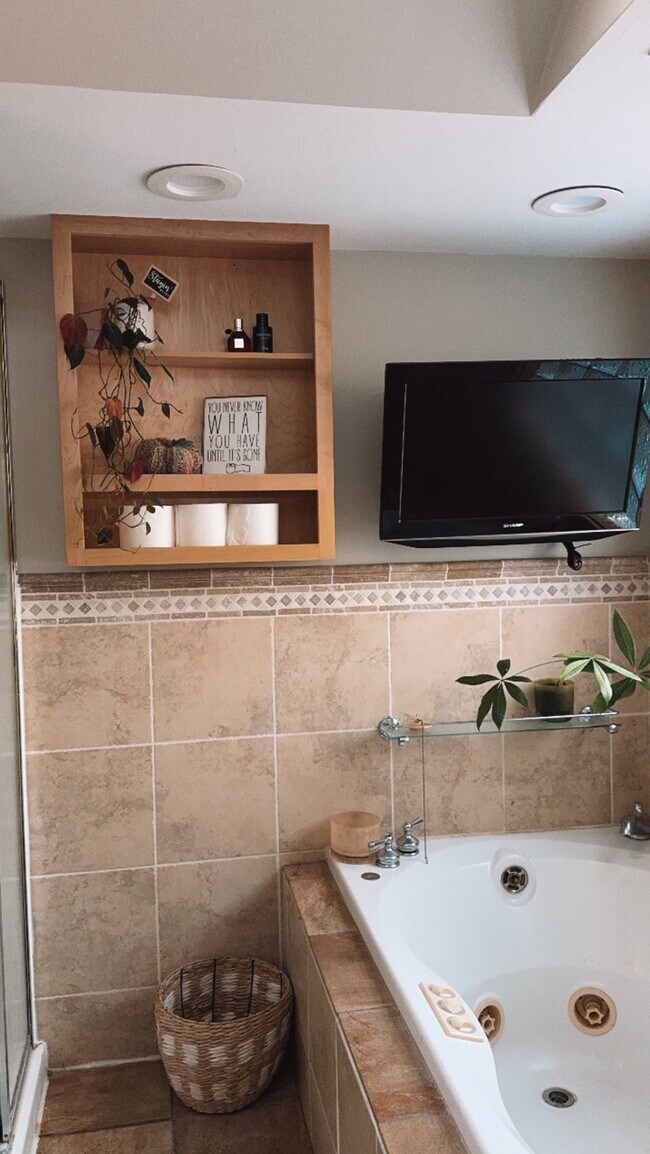 Building Photo - Foxhall Court