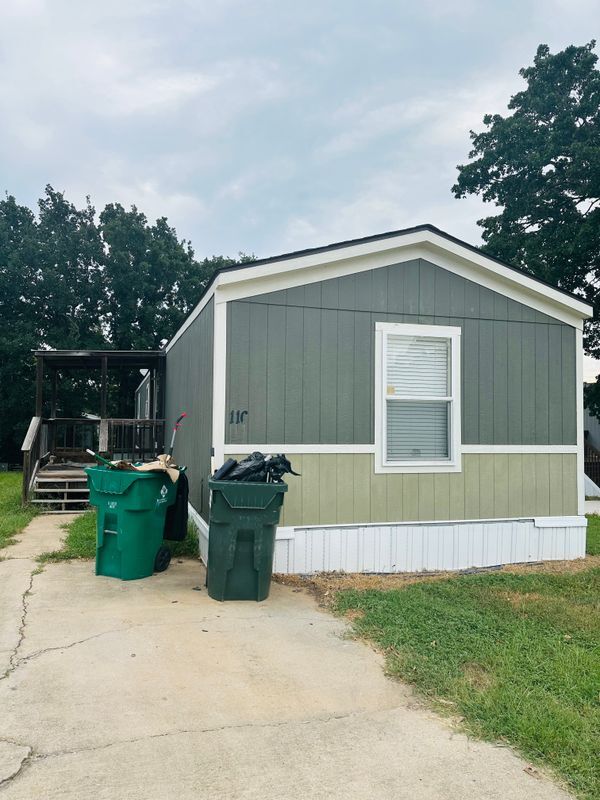 Building Photo - 139 Neches Dr