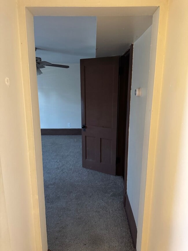 Building Photo - 1 bedroom efficiency in Meadville