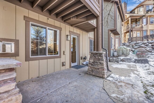 Building Photo - Canyon Links Townhome