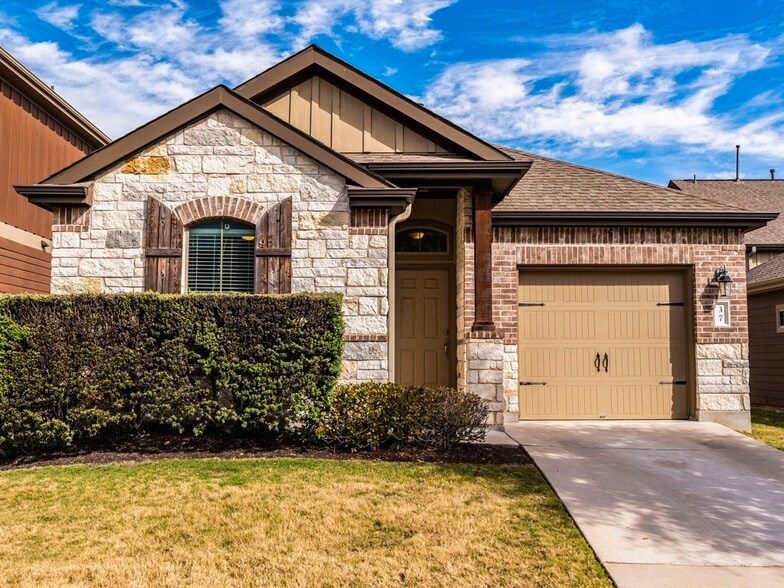 Building Photo - 7233 Menchaca Rd