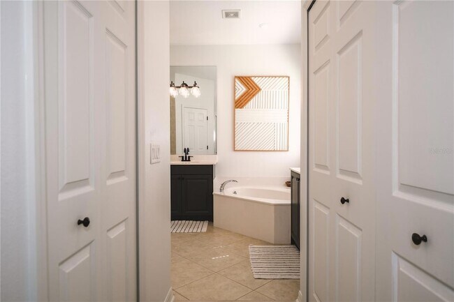 Building Photo - 5546 Whitehead St