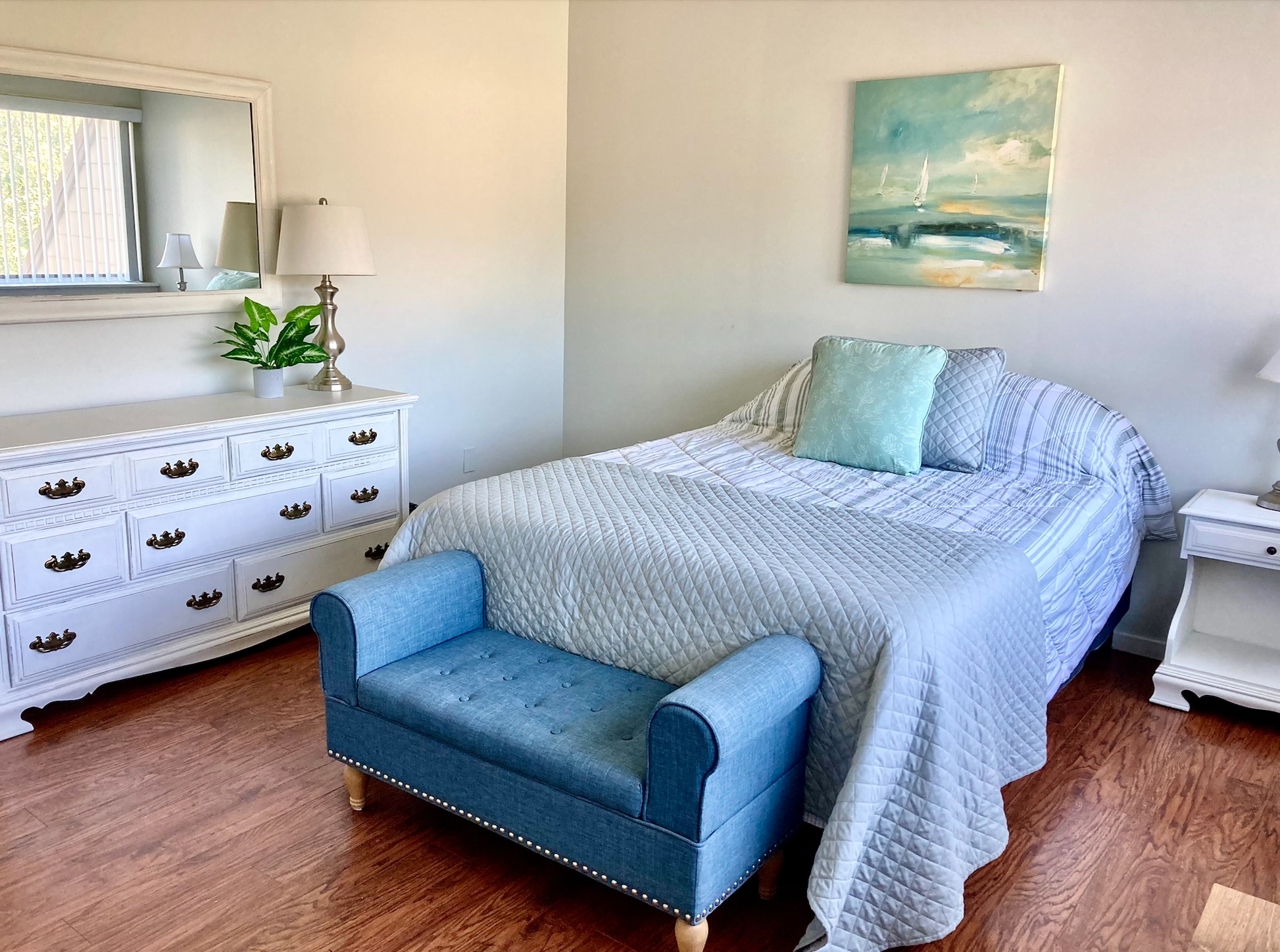 Master bedroom with dresser and nightstand - 85 Viscount Dr