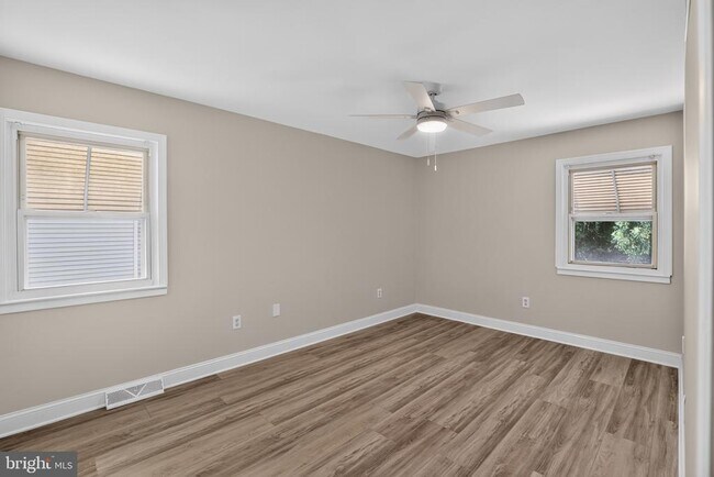 Building Photo - 9312 Edmund St