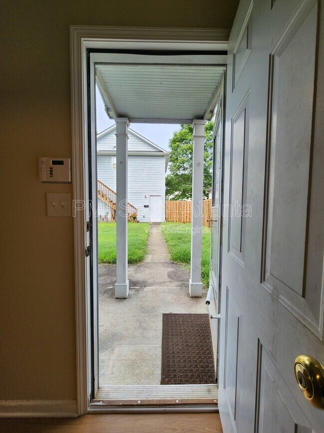 Building Photo - 7846 The Lakes Point