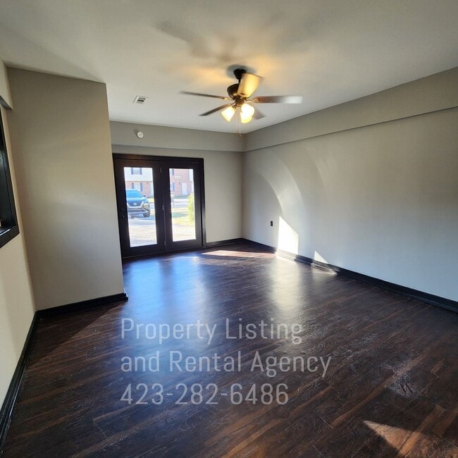 Building Photo - One story home, Elizabethton, 4 Bedrooms