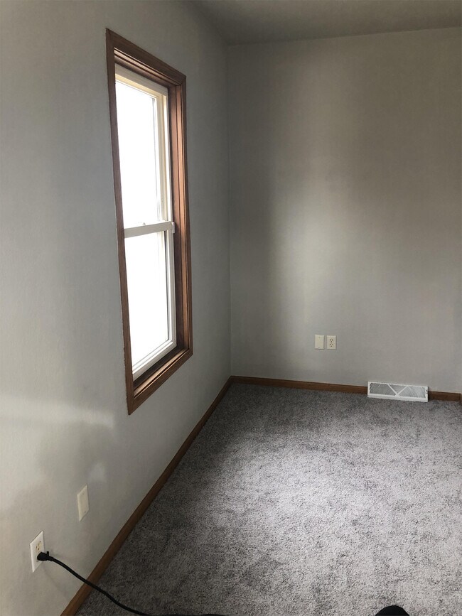 Building Photo - 111 E Follett St