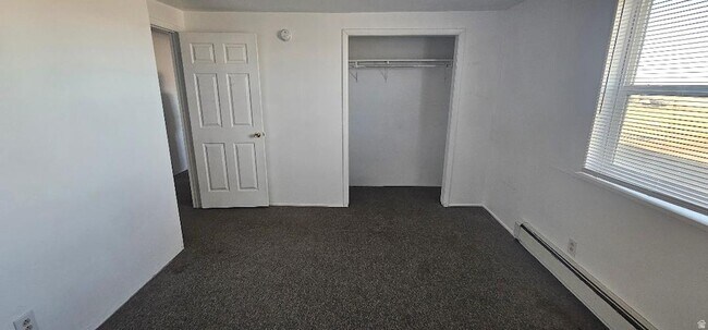 Building Photo - 165 W 250 N