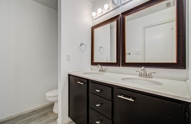 Building Photo - 716 Bering Dr