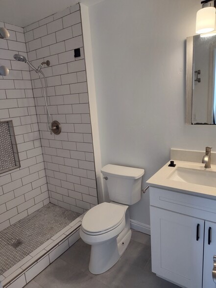 Building Photo - 13343 Rancho Penasquitos Blvd