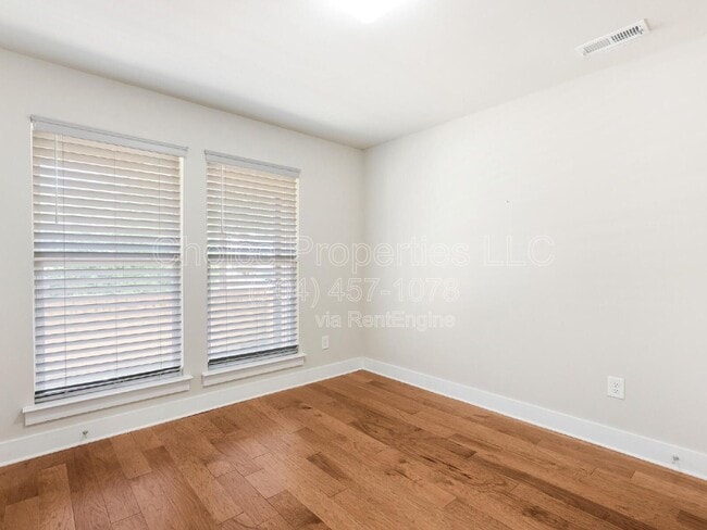 Building Photo - 1575 Duckworth Ave