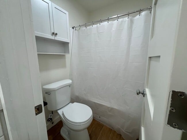 Building Photo - Remodeled 1 Bedroom Unit in the City of Orange