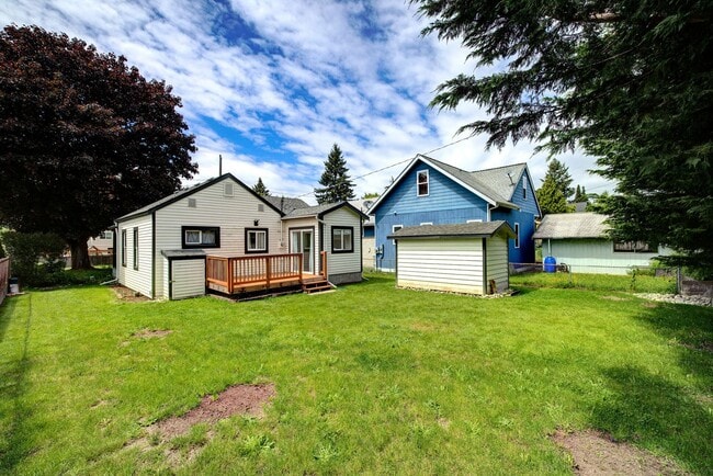 Building Photo - 9234 36th Ave SW