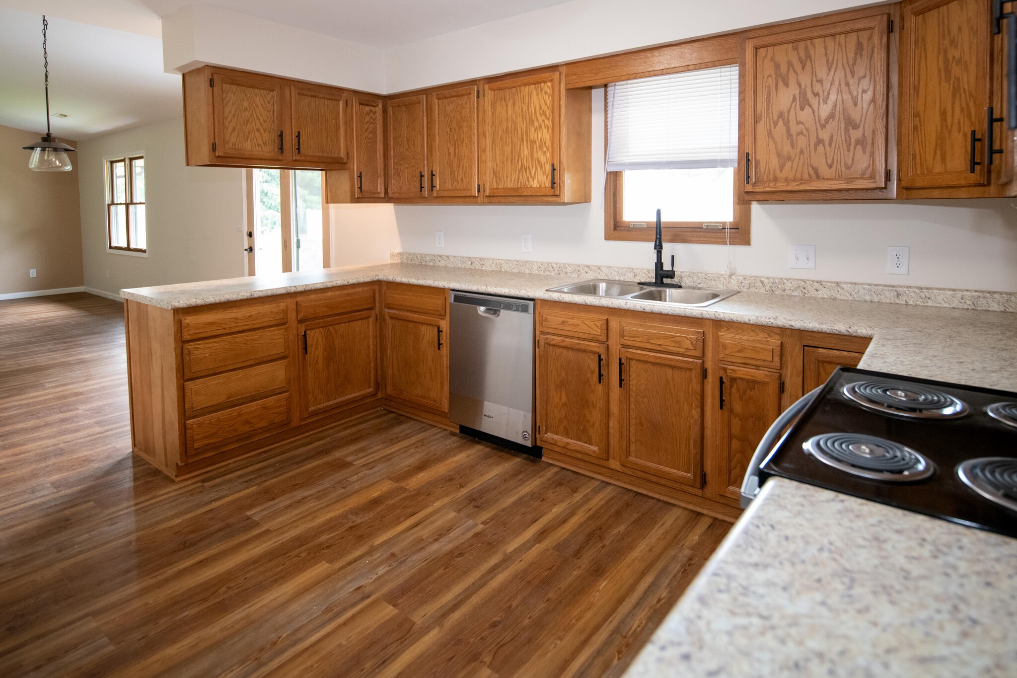 Building Photo - 146 Pierre Pl