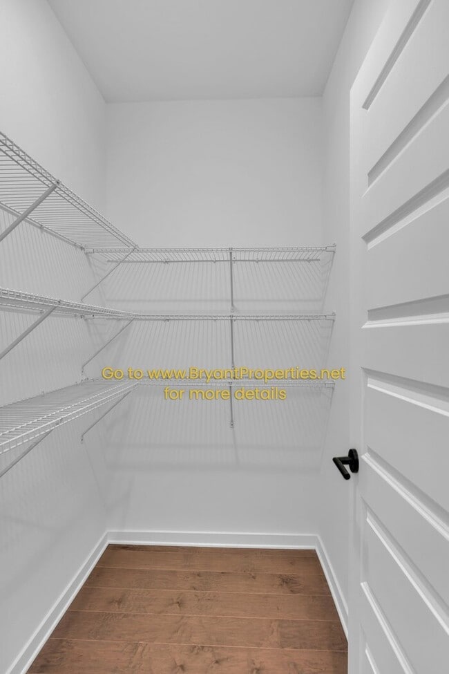 Building Photo - Gallatin - New 5-bedroom, 4-Baths