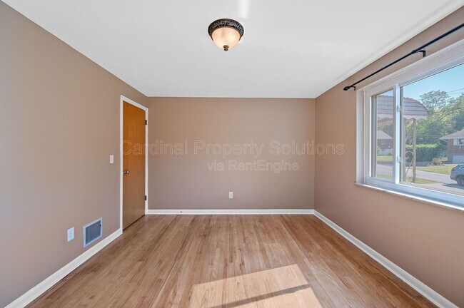 Building Photo - 4057 Lee Ct