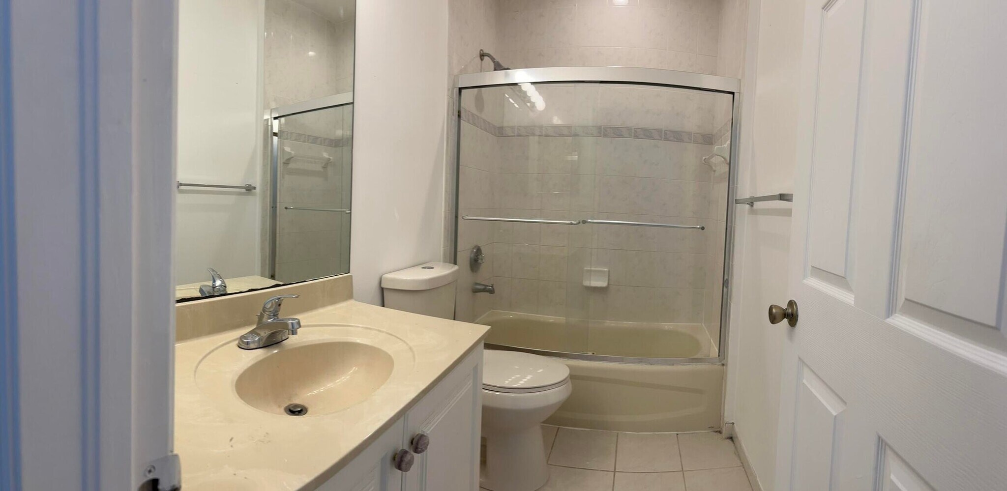 Building Photo - 10253 Via Hibiscus