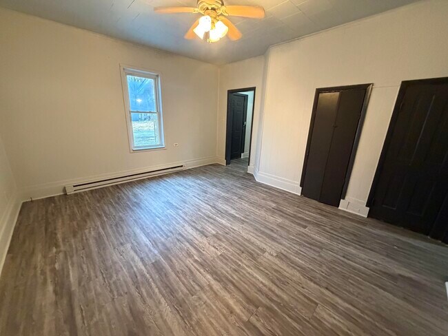 Building Photo - 618 Porter-