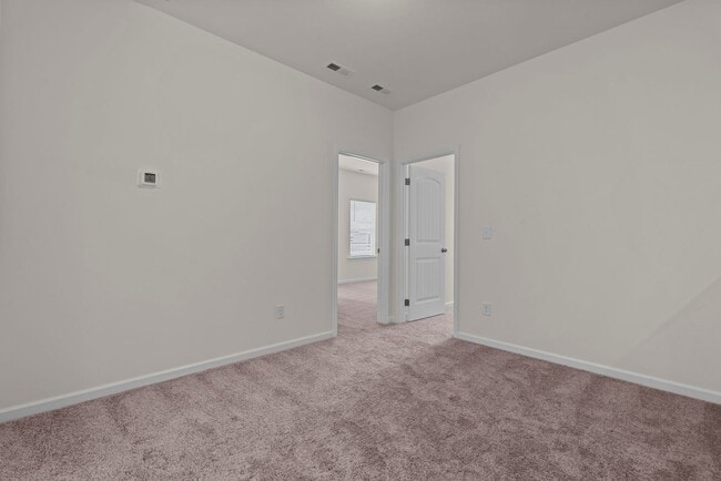Building Photo - 827 Biltmore Dr