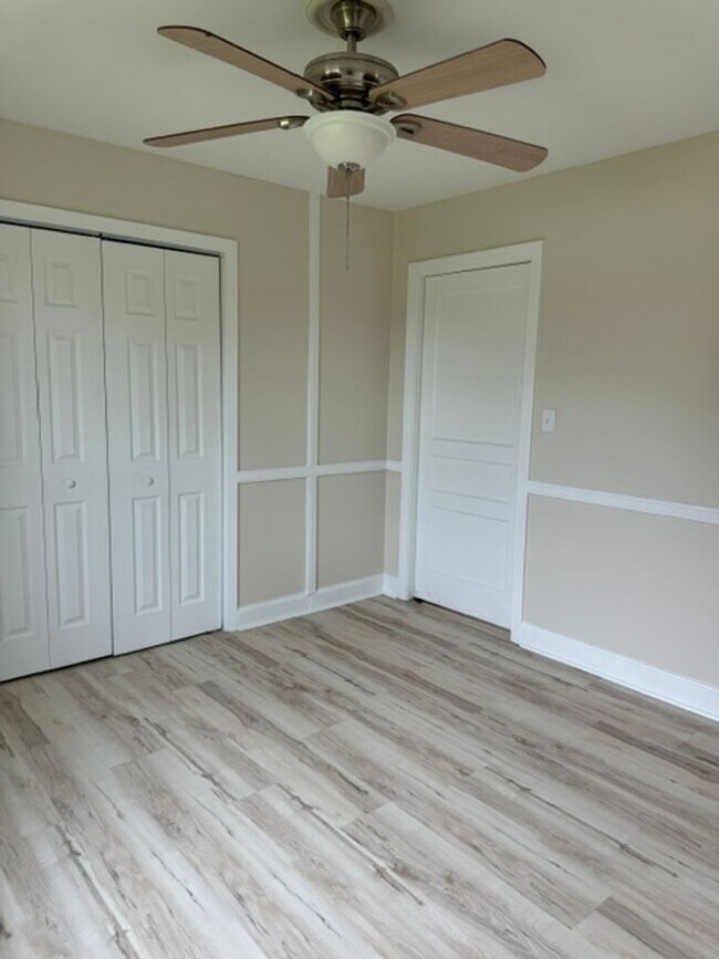 Building Photo - 2323 Sweetwood Rd