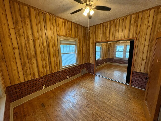 Building Photo - 2274 Orchard St