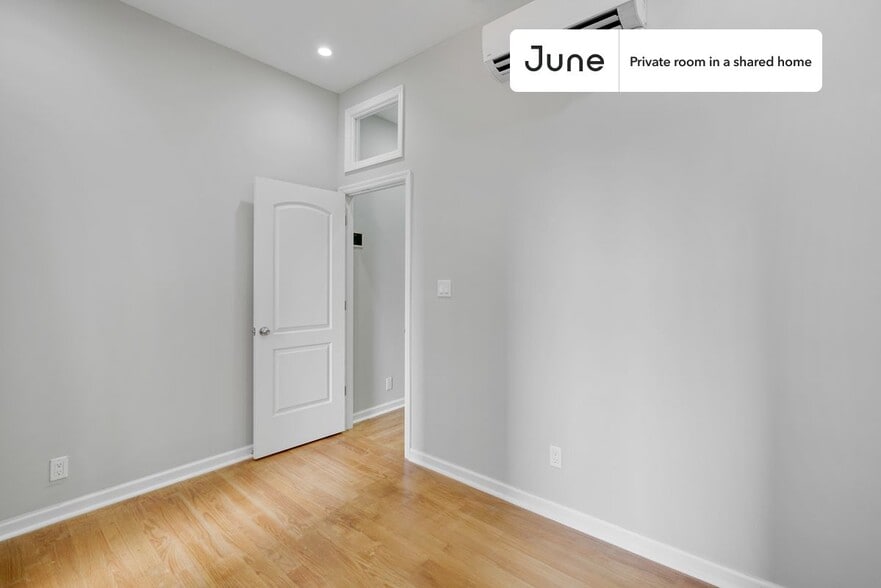 Building Photo - Room in Shared 3 bed/1 bath home in Upper East Side