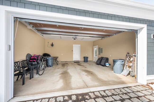 Building Photo - 6 Stanwood Pt