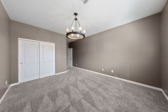 Building Photo - Luxury Living in Henderson's Tuscany: Spacious 4 Bedroom Home with Expansive Yard & More!