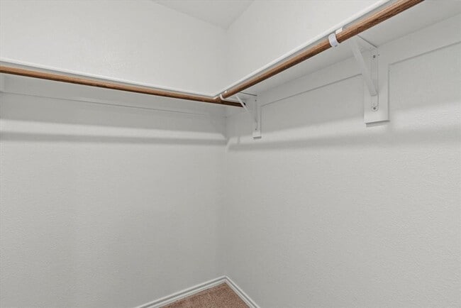 Building Photo - Move-In Ready 3BR/2BA Home with Garage & Private Fenced Yard!