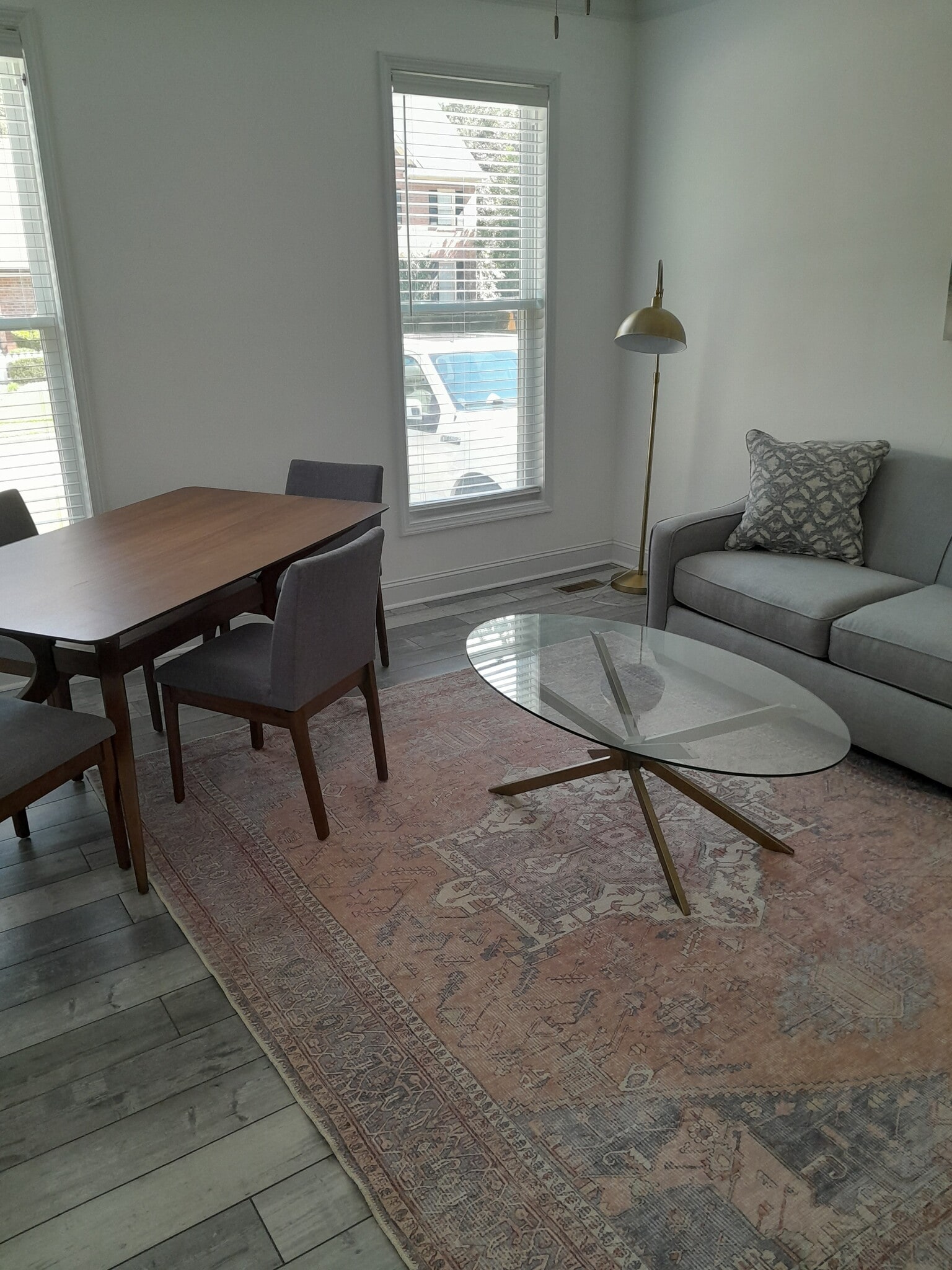 Building Photo - 2301 Willow Creek Ct E