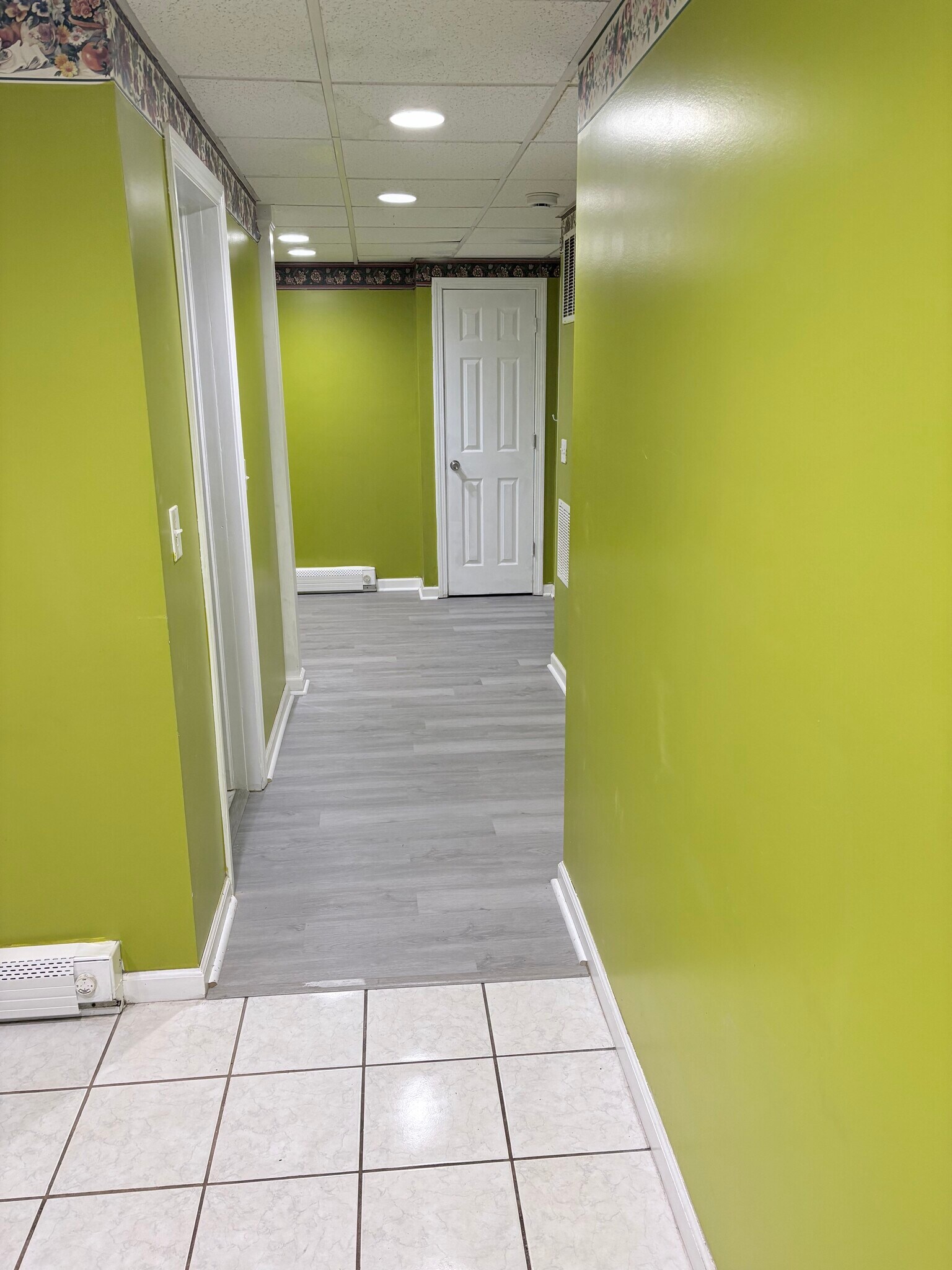 Building Photo - 50 Grand St