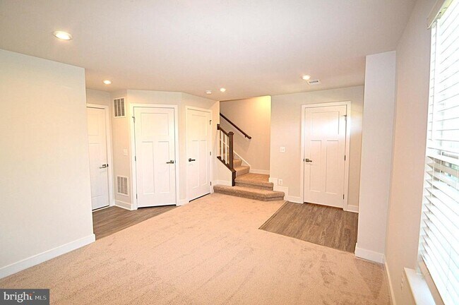 Building Photo - 11328 Willow Green Cir