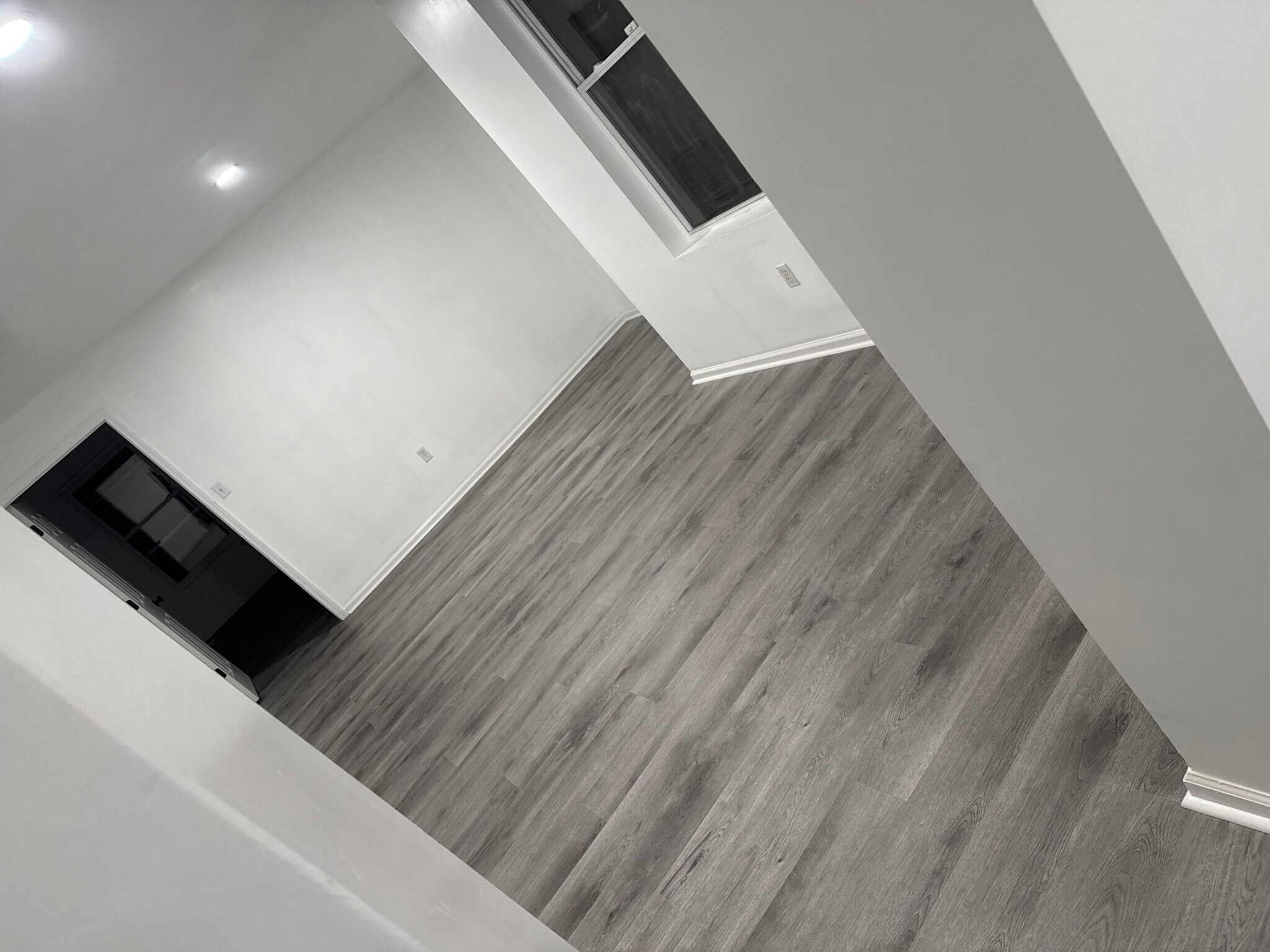 Living room on 3rd floor that can be turned into a bedroom - 48 1/2 3rd St