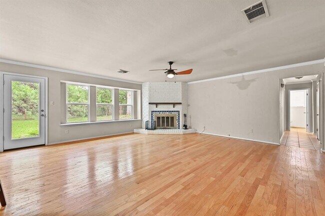Building Photo - 6511 Lancret Hill Dr