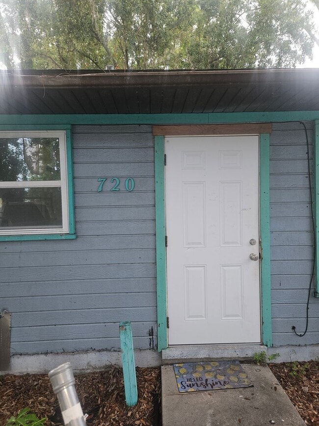 Primary Photo - 2/1 DUPLEX