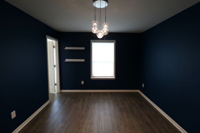 Building Photo - 4515 Wedge Dr