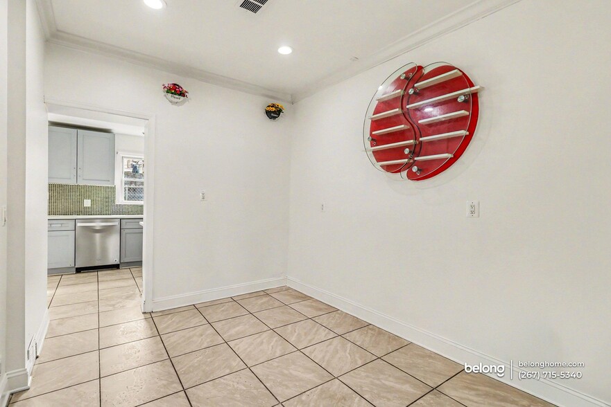 Building Photo - 174 E Huntingdon St