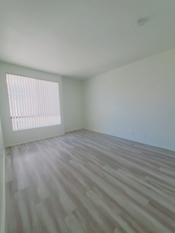 Building Photo - 4343 Whitsett Ave